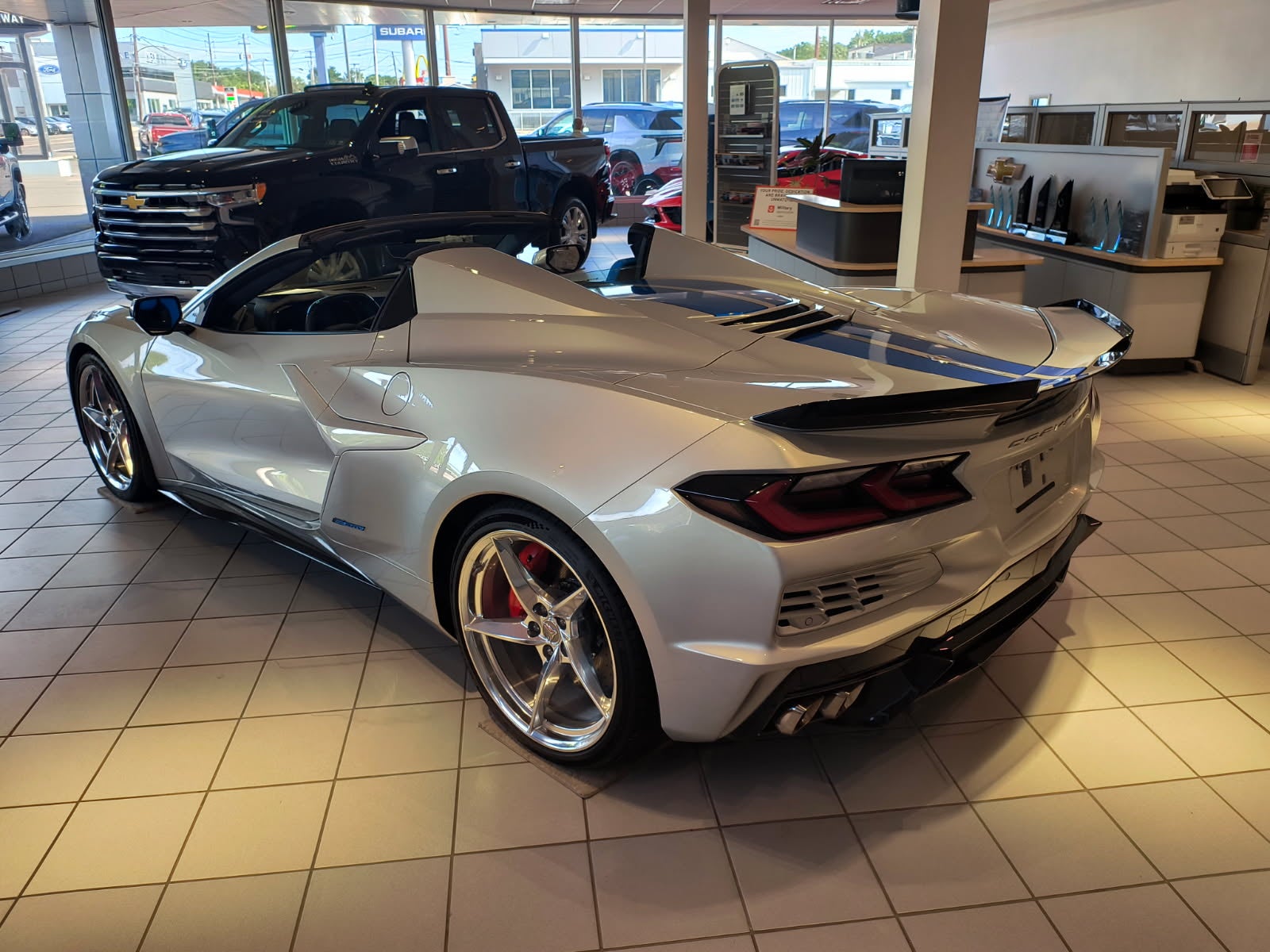2024 Chevrolet Corvette E-Ray 3LZ