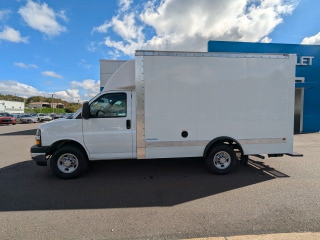 2024 Chevrolet Express Cutaway 3500 1WT