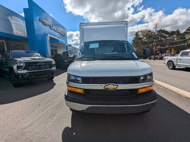 2024 Chevrolet Express Cutaway 3500 1WT