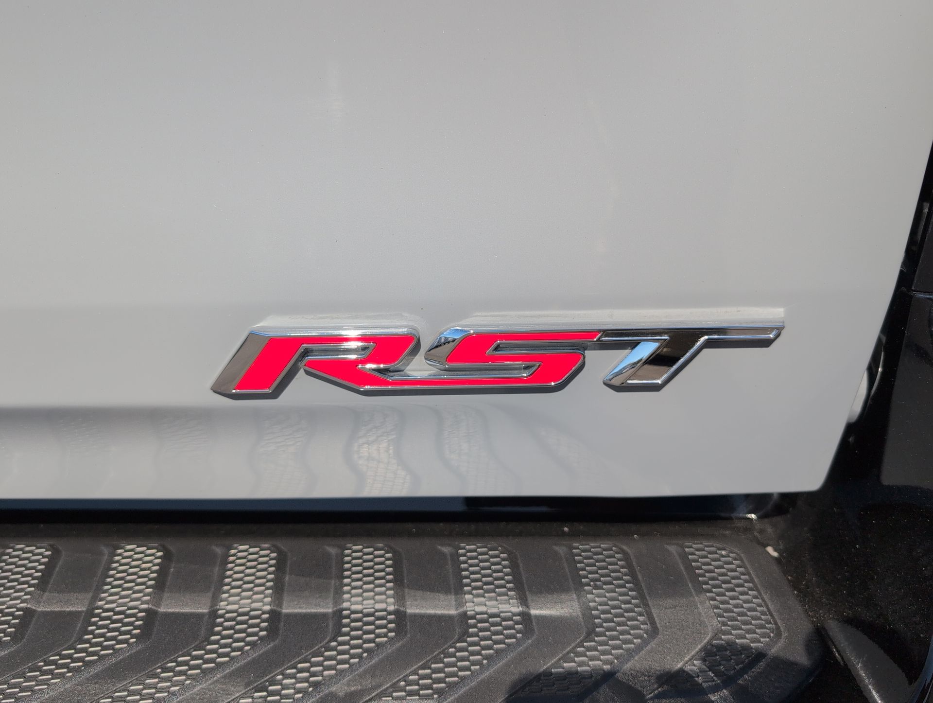 2025 Chevrolet Silverado EV RST - Max Range