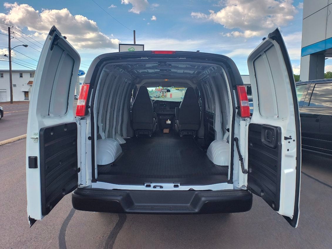 2026 Chevrolet Express Cargo WT