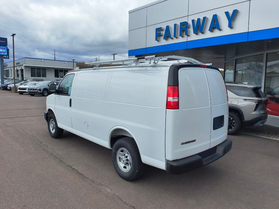 2026 Chevrolet Express Cargo WT