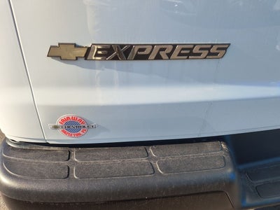 2025 Chevrolet Express Cargo WT