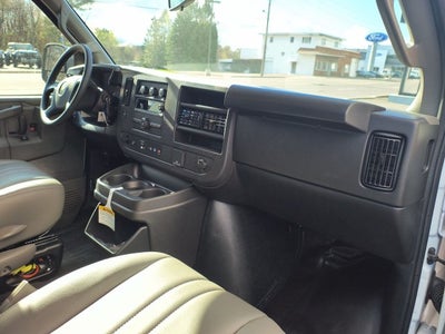 2025 Chevrolet Express Cargo WT