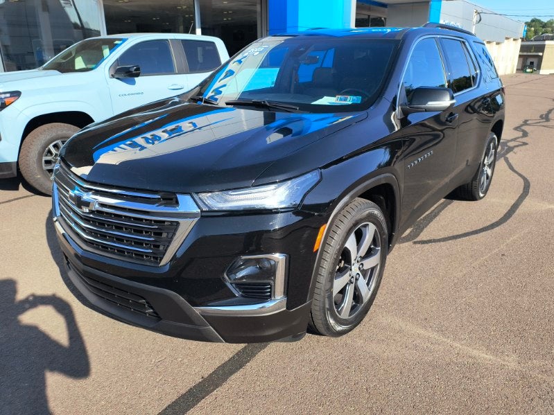 2023 Chevrolet Traverse LT Leather