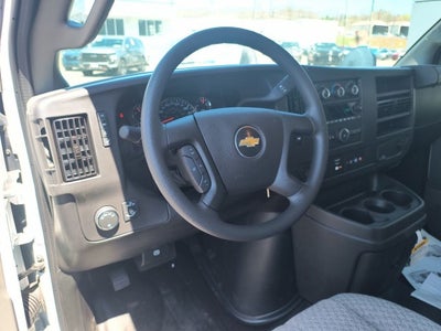 2024 Chevrolet Express Cutaway 3500 1WT