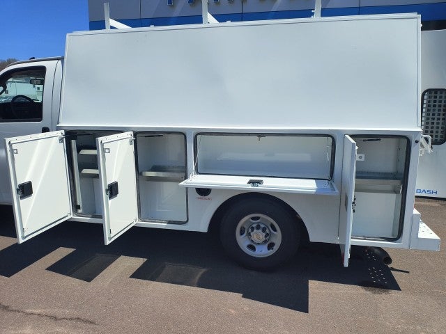 2024 Chevrolet Express Cutaway 3500 1WT