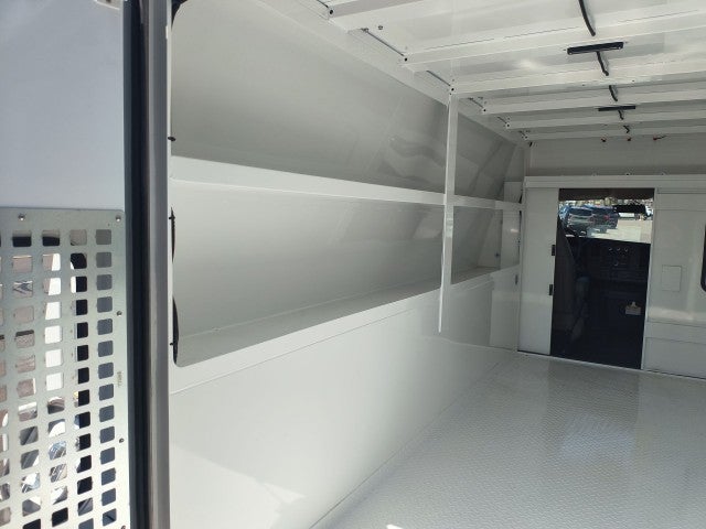 2024 Chevrolet Express Cutaway 3500 1WT