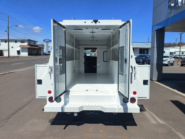 2024 Chevrolet Express Cutaway 3500 1WT