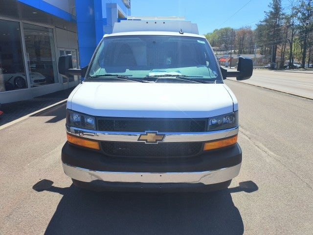 2024 Chevrolet Express Cutaway 3500 1WT