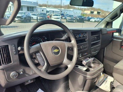 2024 Chevrolet Express Cutaway 3500 1WT