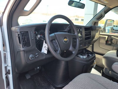 2024 Chevrolet Express Cutaway 3500 1WT
