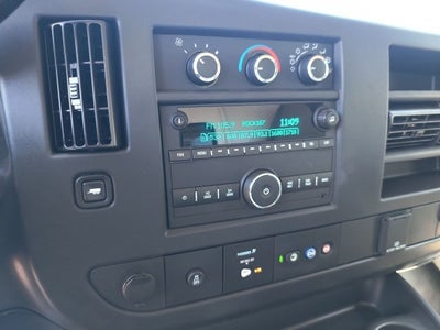 2024 Chevrolet Express Cutaway 3500 1WT