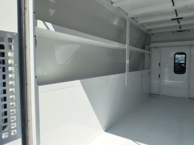 2024 Chevrolet Express Cutaway 3500 1WT