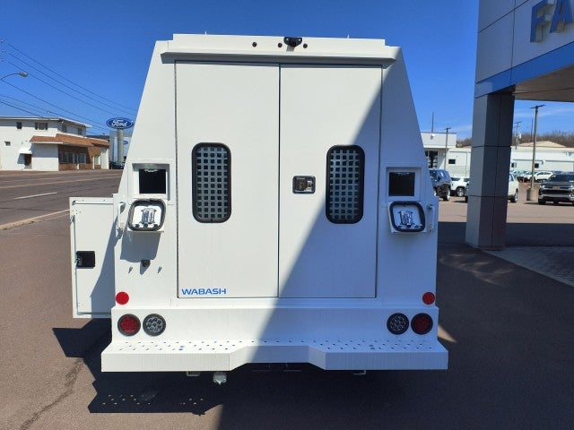 2024 Chevrolet Express Cutaway 3500 1WT