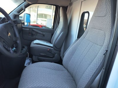 2024 Chevrolet Express Cutaway 3500 1WT