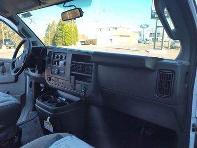 2024 Chevrolet Express Cutaway 3500 1WT