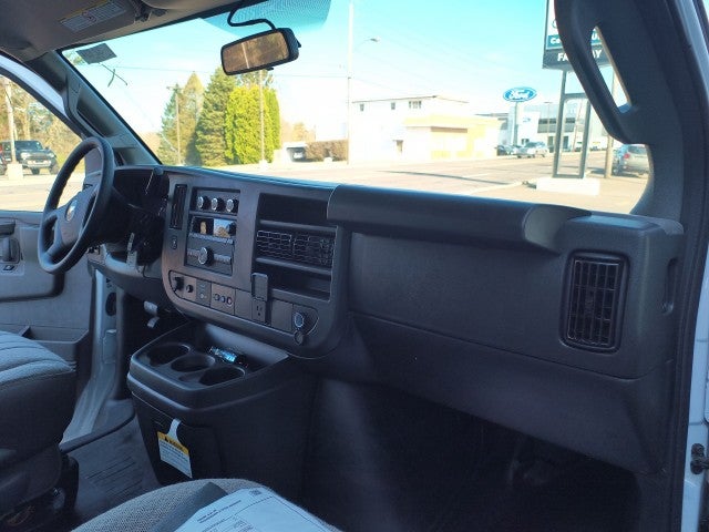 2024 Chevrolet Express Cutaway 3500 1WT