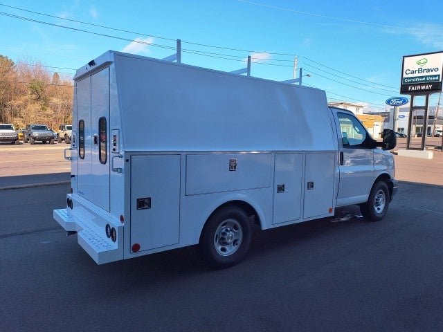 2024 Chevrolet Express Cutaway 3500 1WT