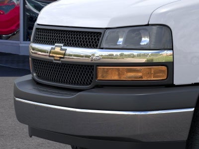 2025 Chevrolet Express Cutaway 3500 1WT