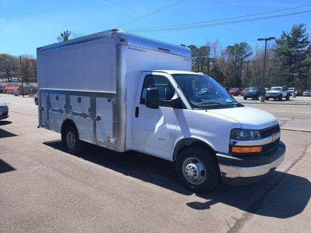 2024 Chevrolet Express Cutaway 3500 1WT