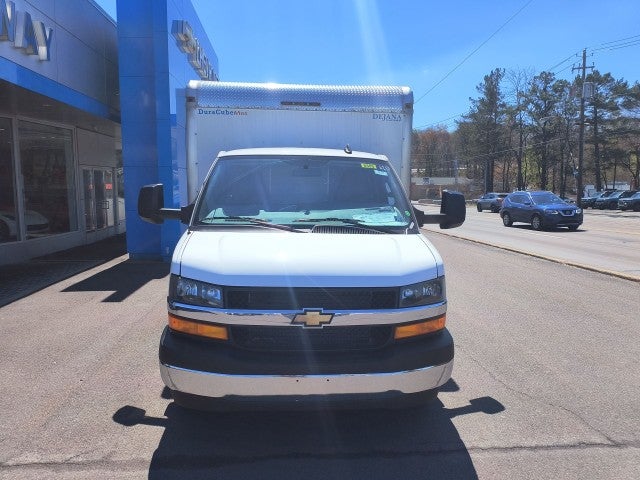 2024 Chevrolet Express Cutaway 3500 1WT