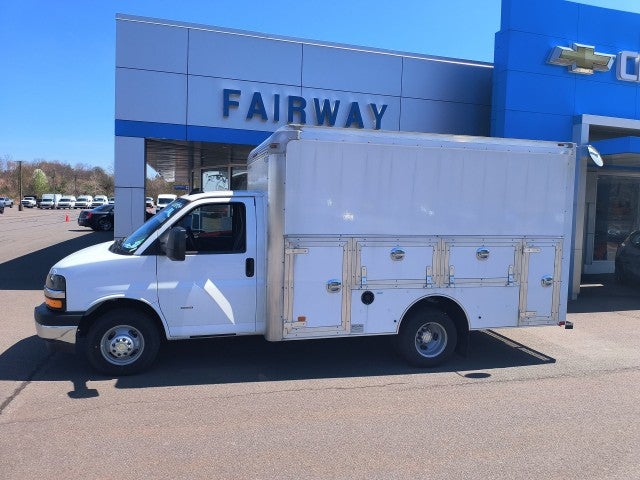 2024 Chevrolet Express Cutaway 3500 1WT