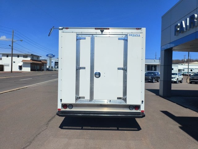 2024 Chevrolet Express Cutaway 3500 1WT