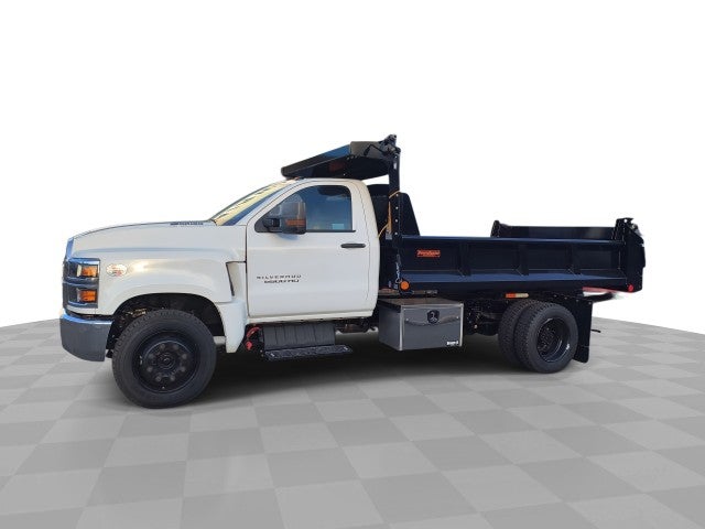 2024 Chevrolet Silverado 6500 HD Work Truck