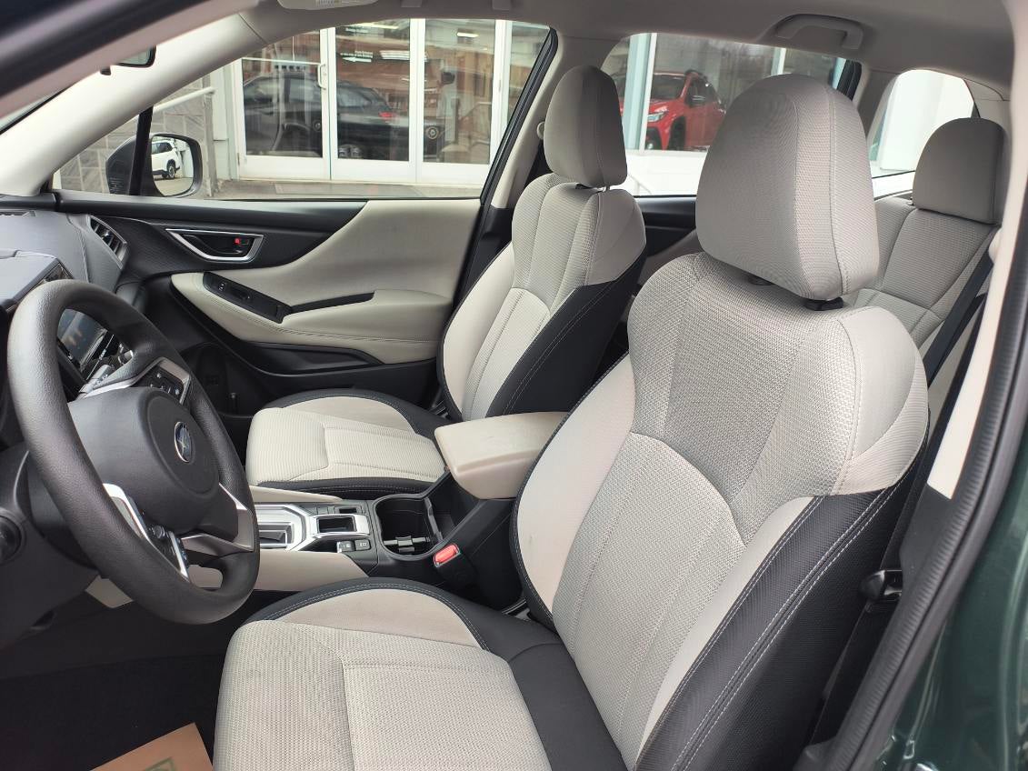 2023 Subaru Forester Base